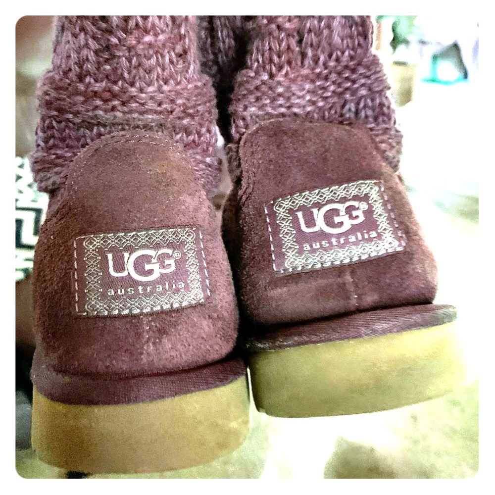 ***SOLD***. Ugg sweater boot size 8
